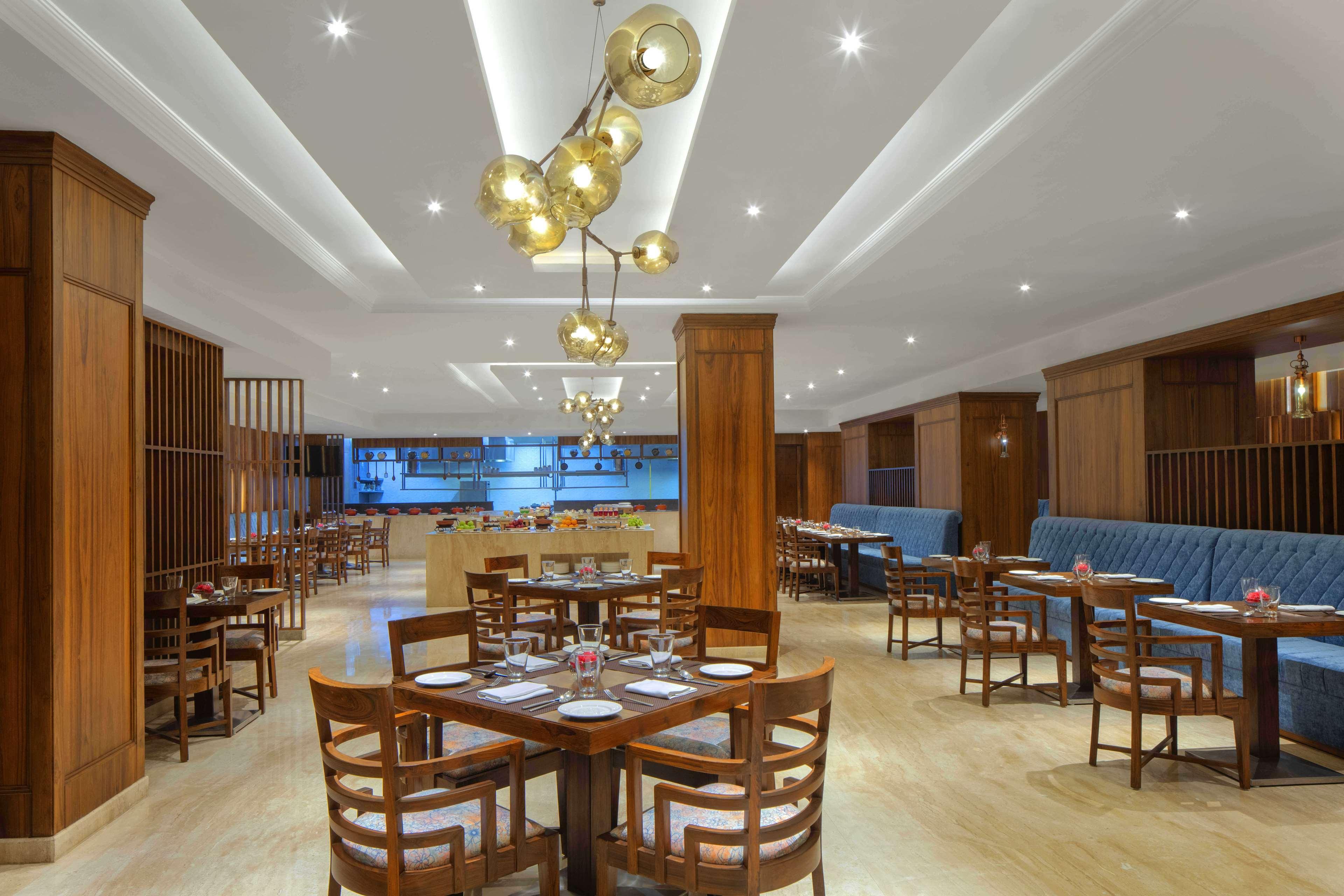 Radisson Chandigarh Zirakpur Exterior photo The restaurant